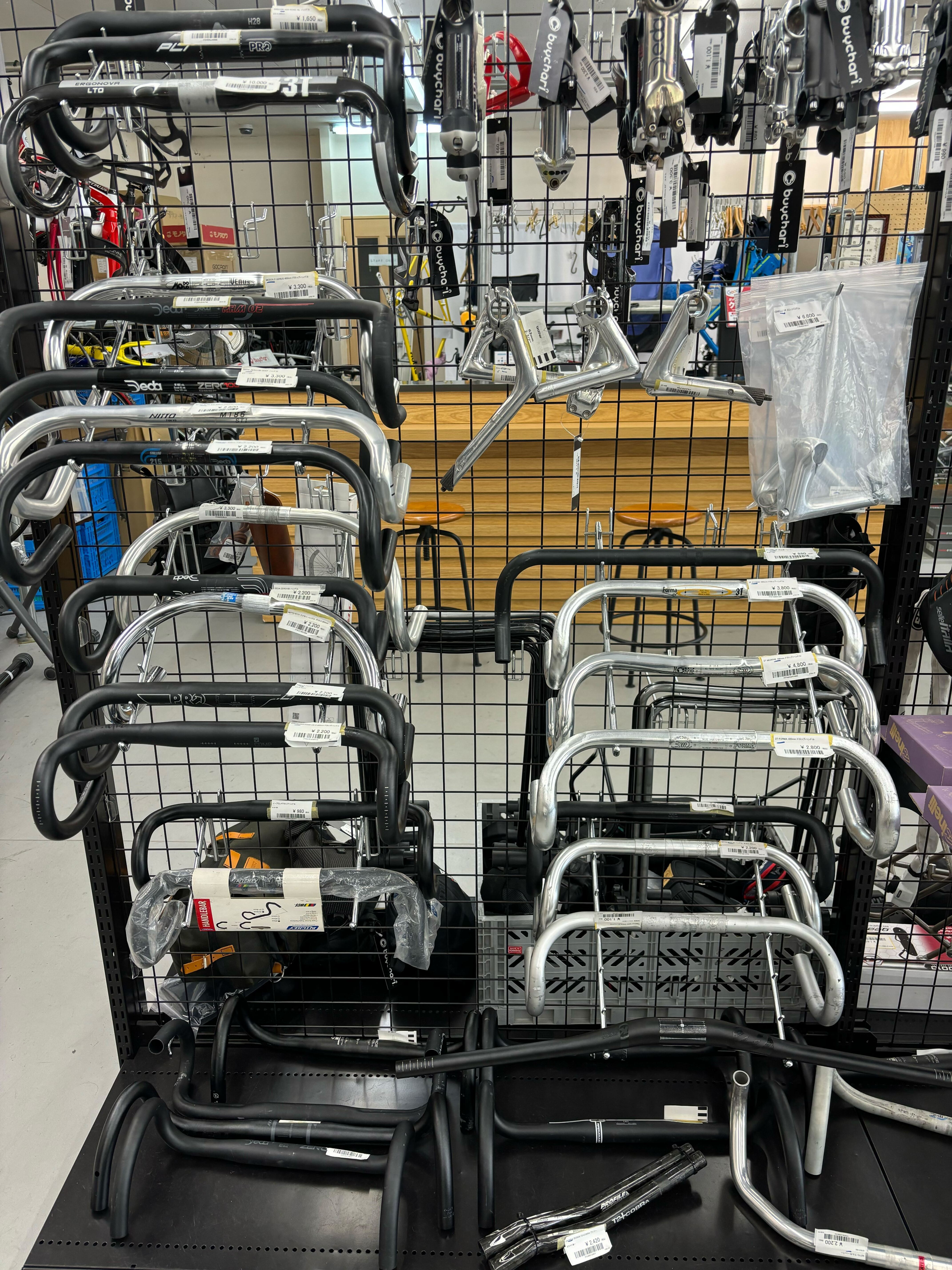 浦和ベース在庫情報】パーツ大量入荷！人気商品大量買取させていただき