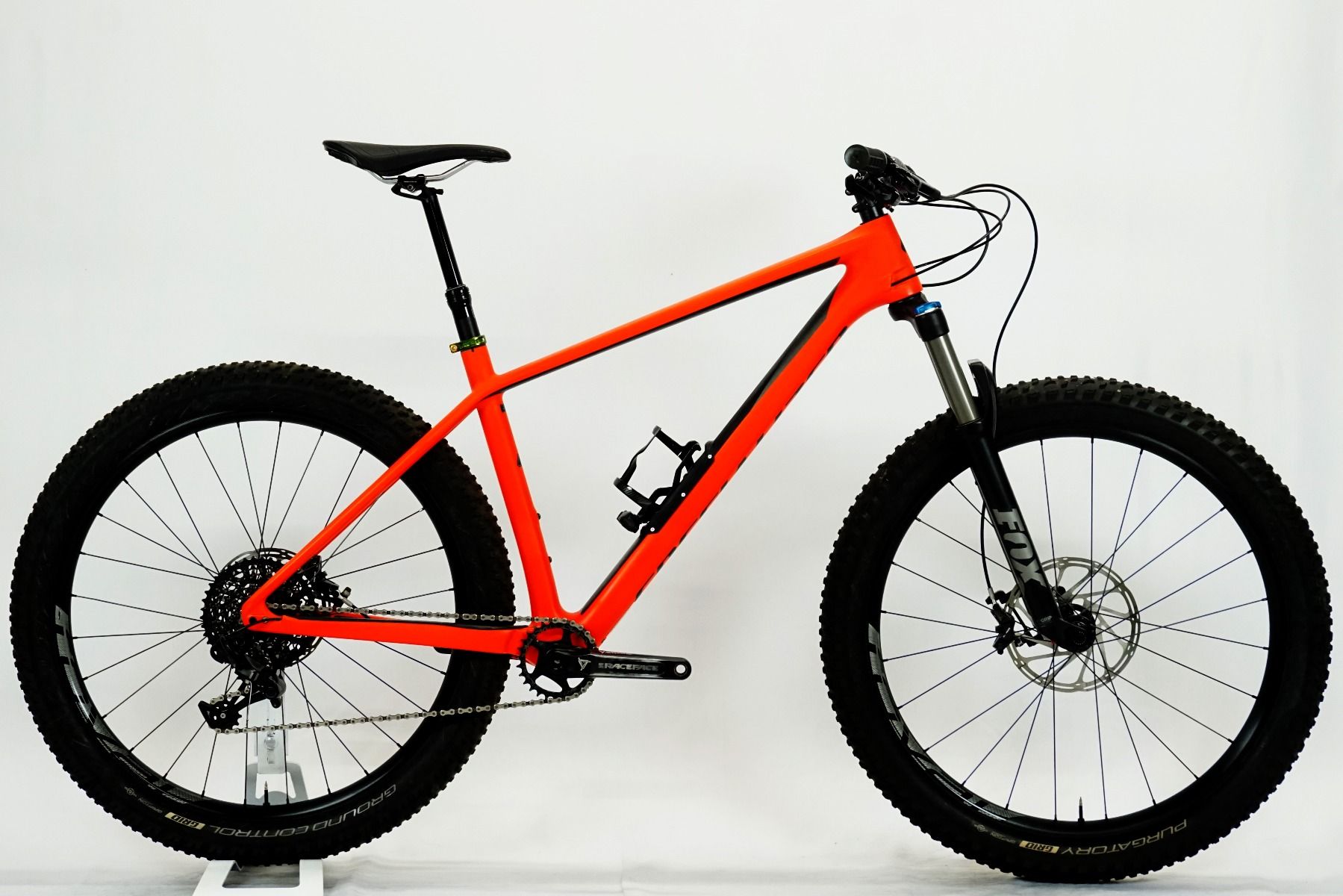 SPECIALIZED 「スペシャライズド」 FUSE EXPERT CARBON 6FATTIE 2017年