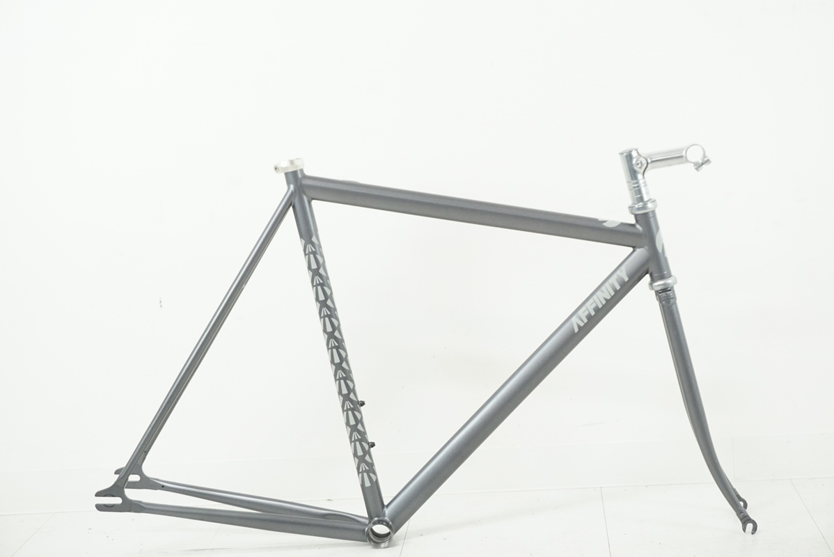 Affinity lopro 2022 sサイズ Affinity lopro 2022 sサイズ Affinity lo pro 2024 ほぼ新車 AFFINITY