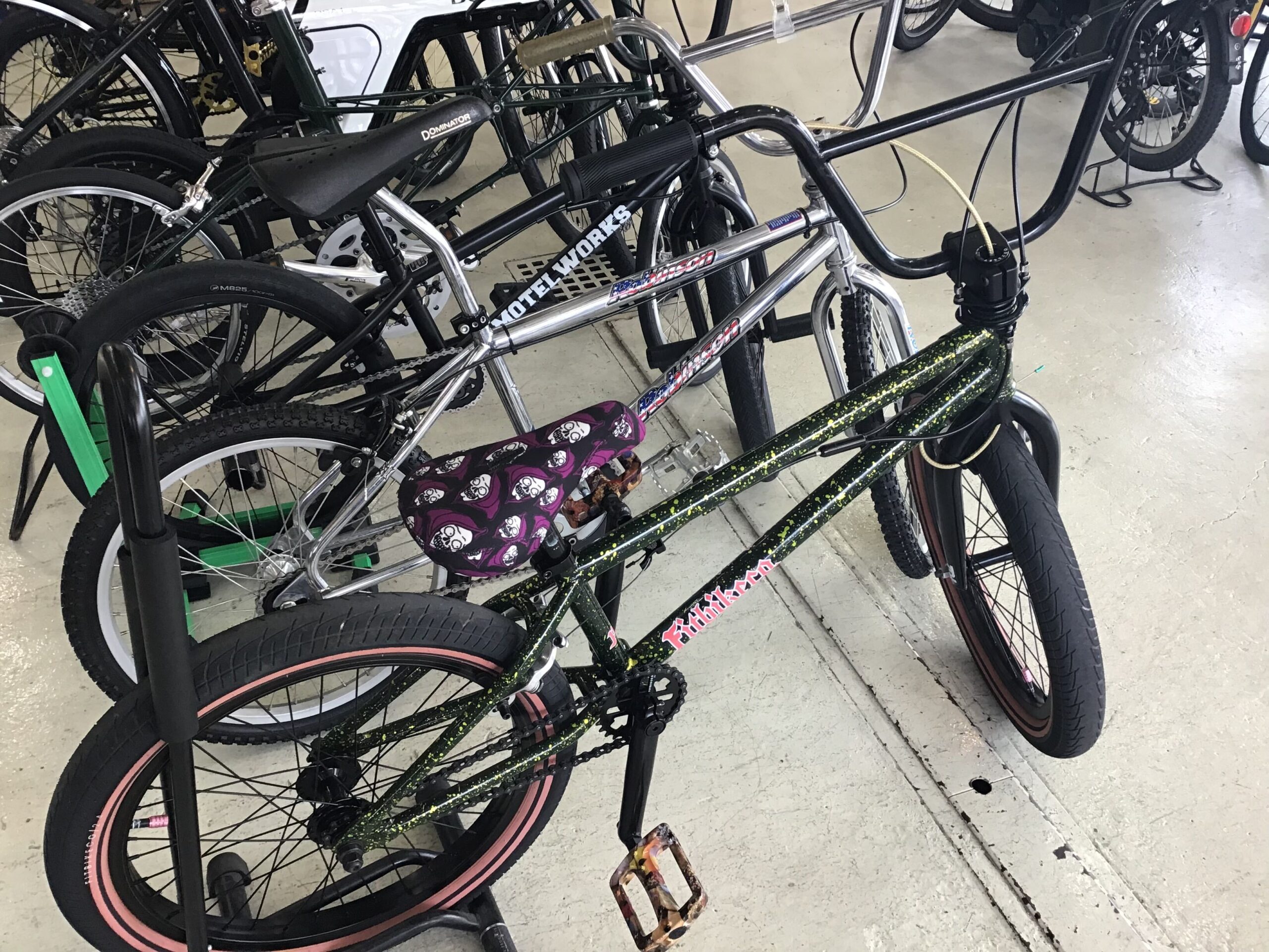 BMX motel works M825