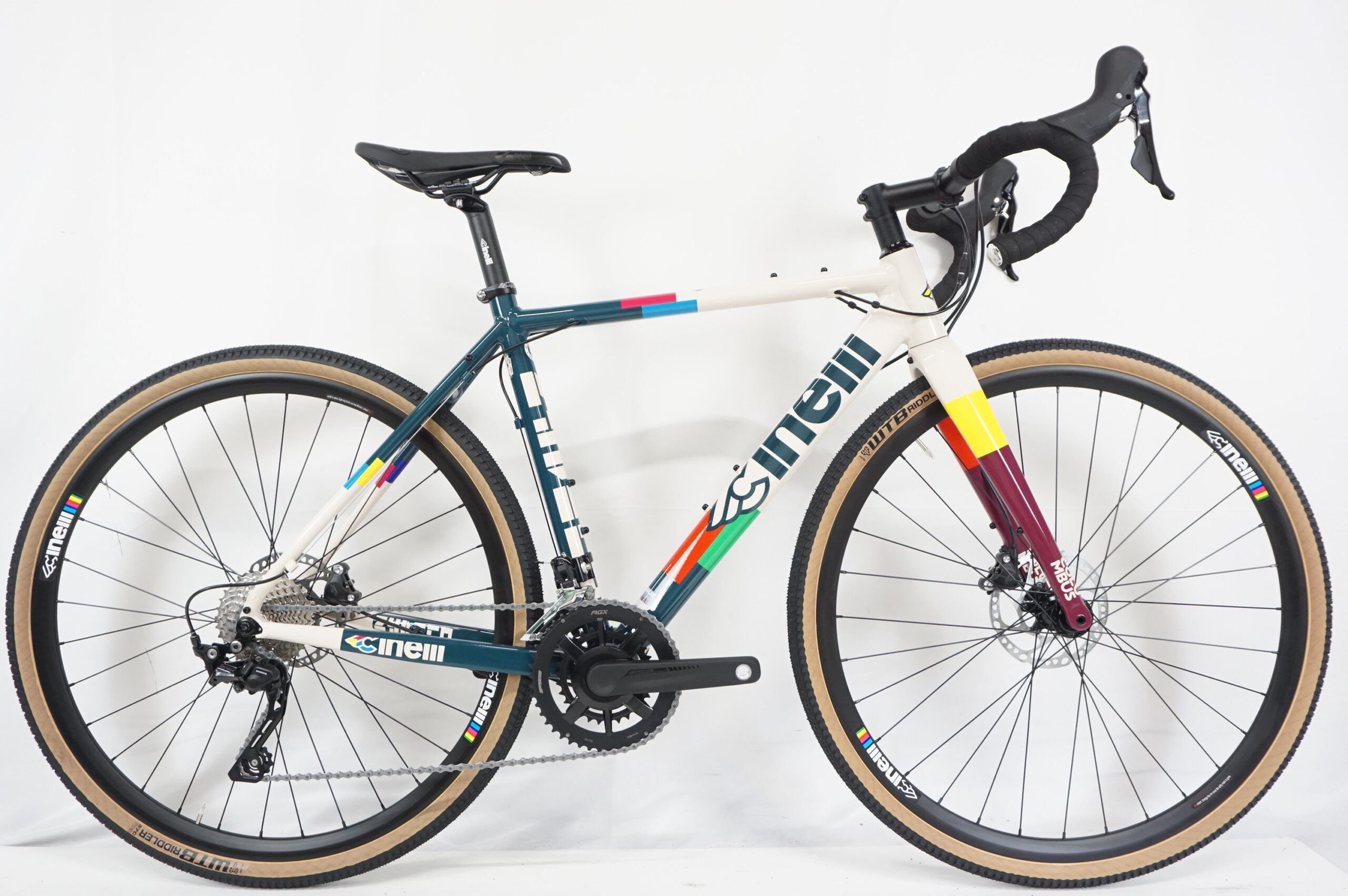 CINELLI「チネリ」 ZYDECO LALA 2024年モデル ロードバイク DSC04931-scaled.jpg