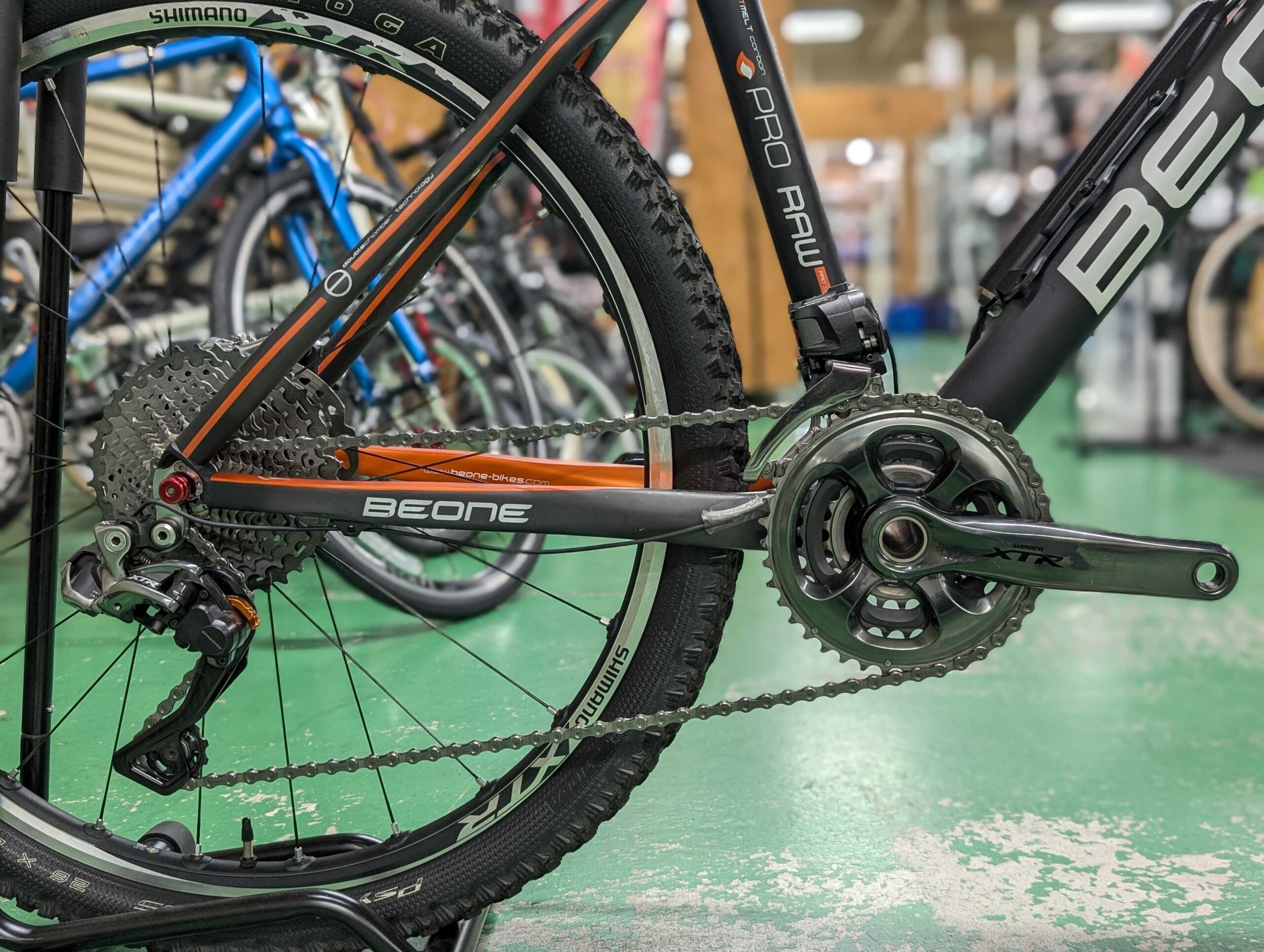 マウンテンバイク　ロードバイク　自転車 Amazon | 【JAPAN BRAND】 XLEAT マウンテンバイク 自転車 26