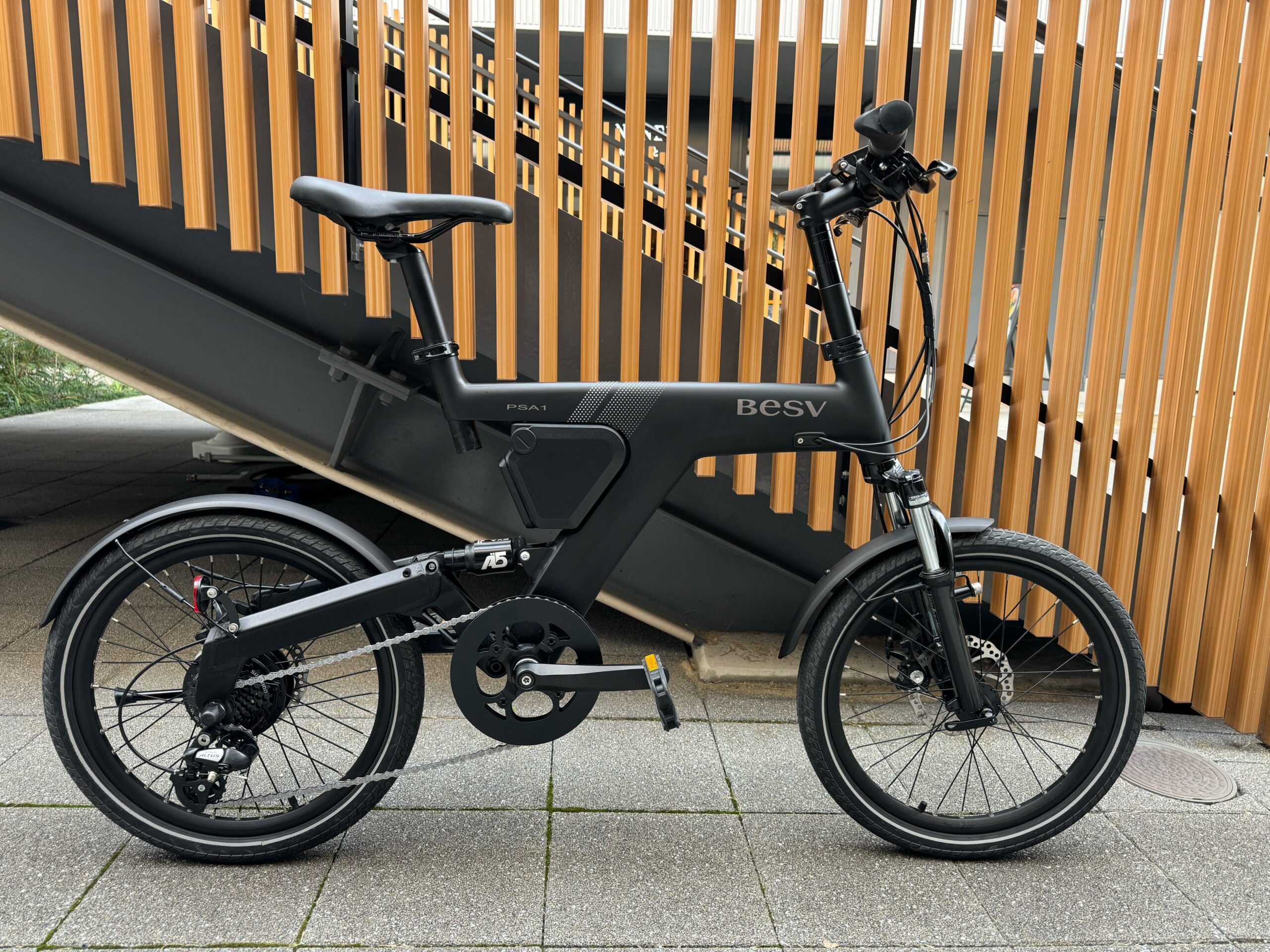 福岡店入荷情報】人気のE-BIKE BESV PSA1 入荷しました！ | ロード