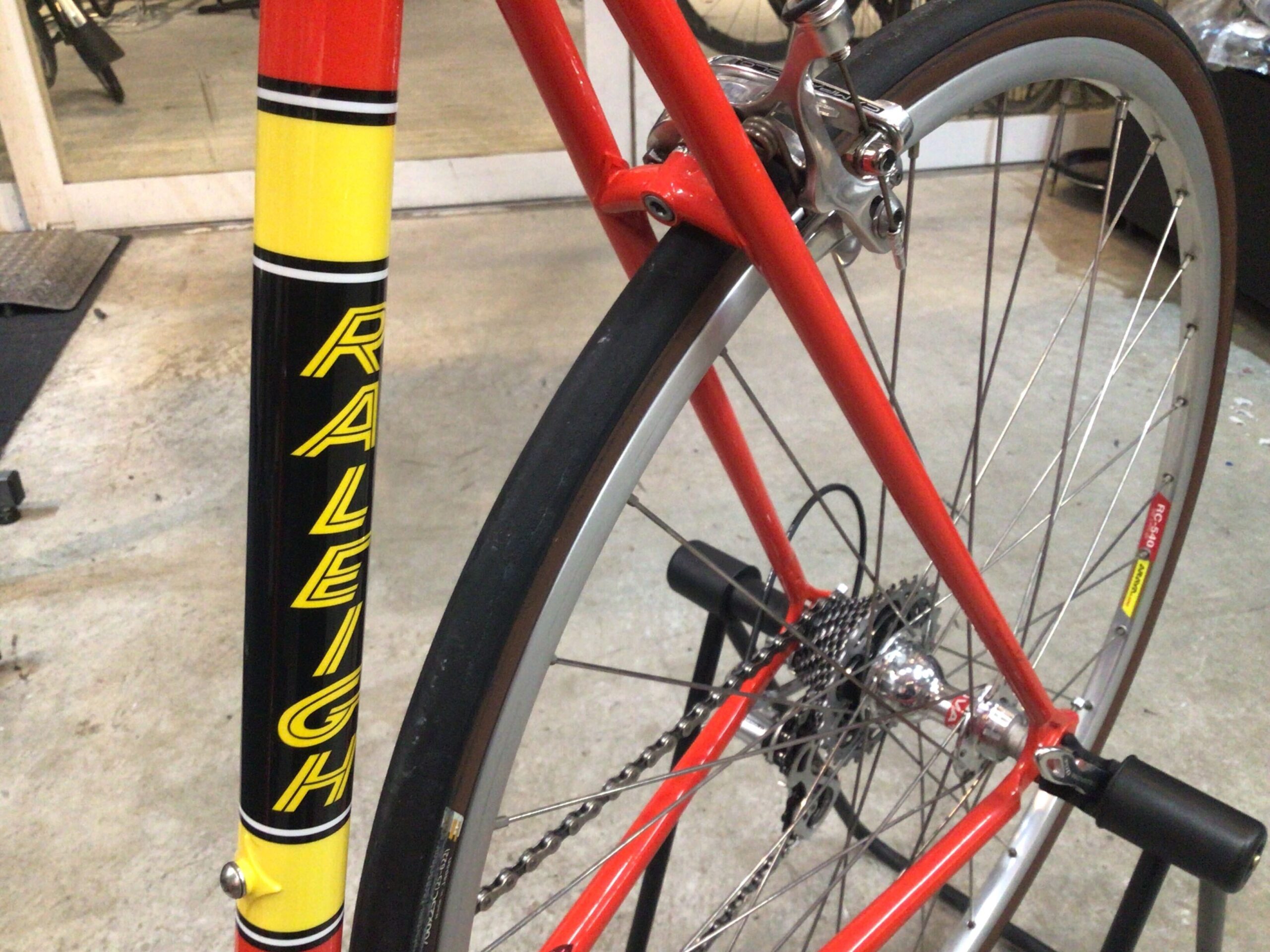 AKIBA店在庫情報】名車の復刻版が入荷してすよ！！ | ロードバイクなど