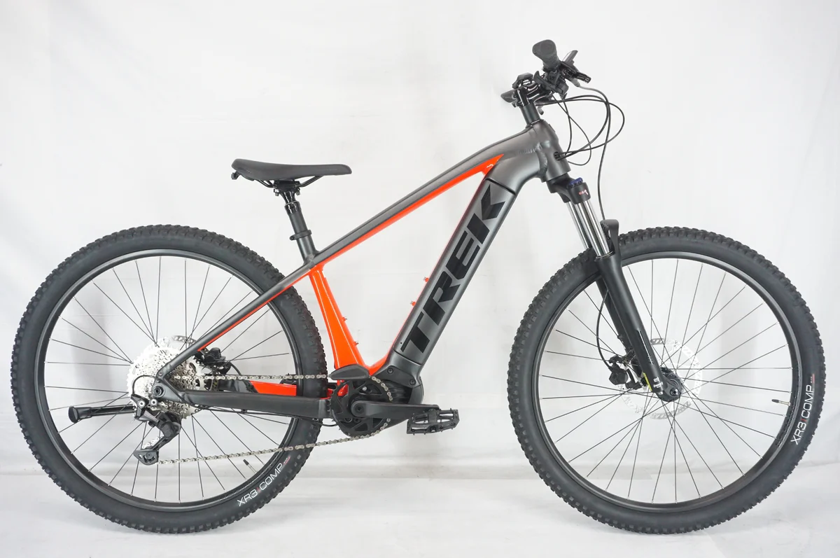 阪急塚口店 入荷情報】街も山もパワフルに駆ける。 TREK「POWERFLY 4