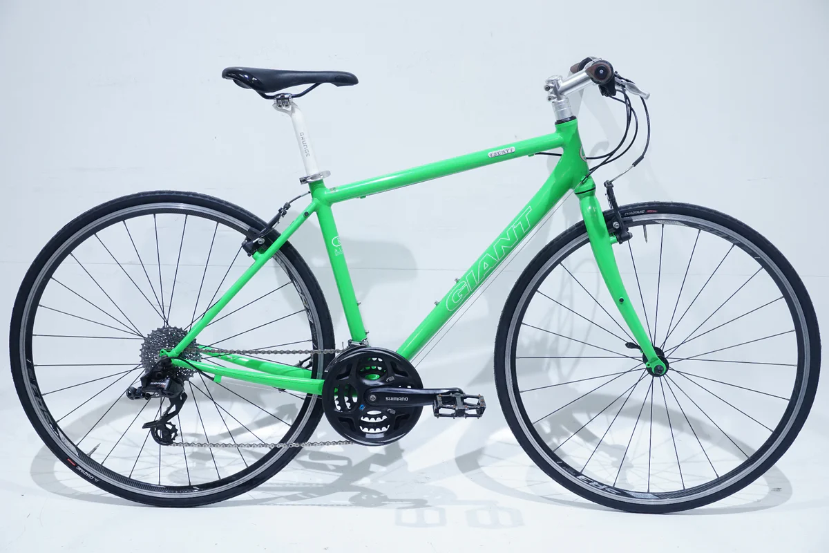 GIANT 「ジャイアント」 ESCAPE R3 2011年モデル クロスバイク 
