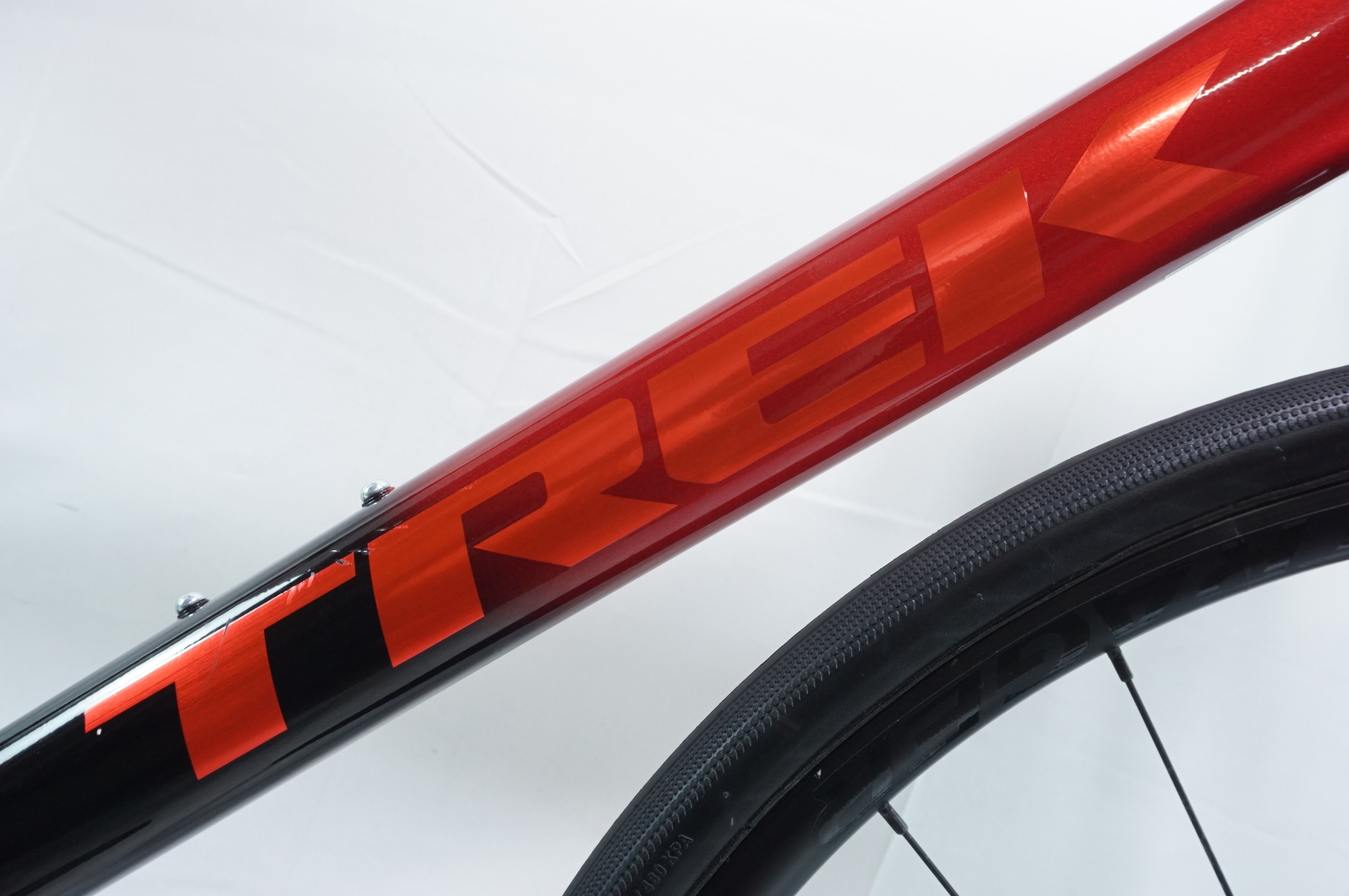 千葉市 引き取り限定】TREK Domane AL2 Disc ロードバイク はじめて”の